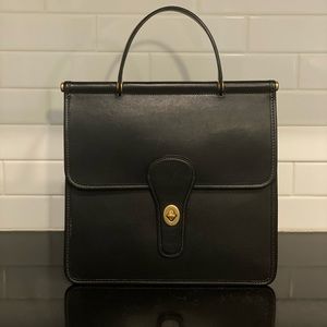 Coach Willis Top Handle. In great condition.